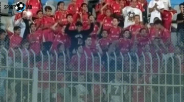 جماهير بيراميدز تساند الفريق بالتيشيرت الأحمر قبل مباراة نهضة بركان اليوم